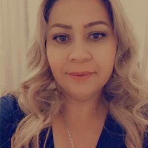 Meet your Posher, Claudia